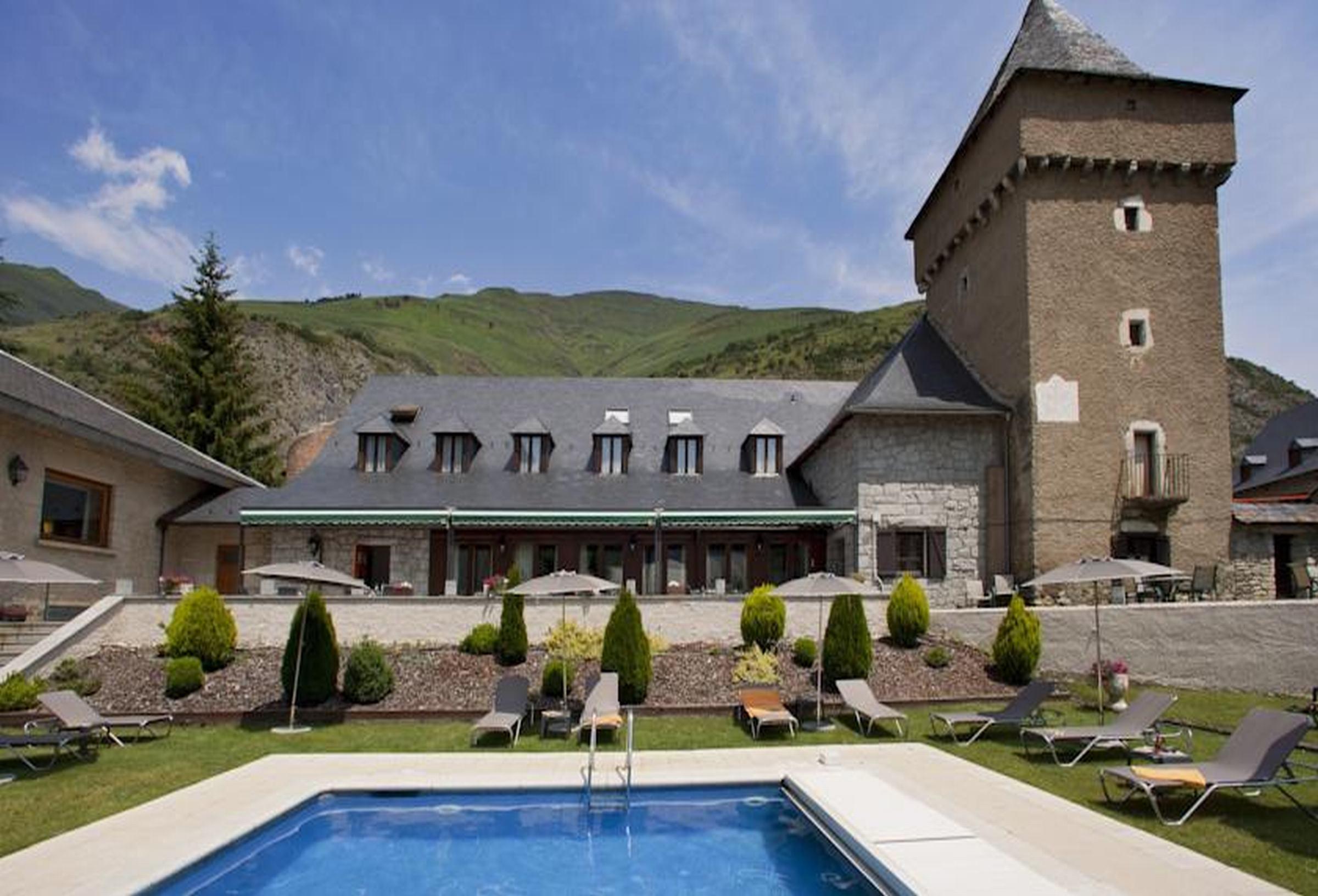 Parador De Arties Exterior photo