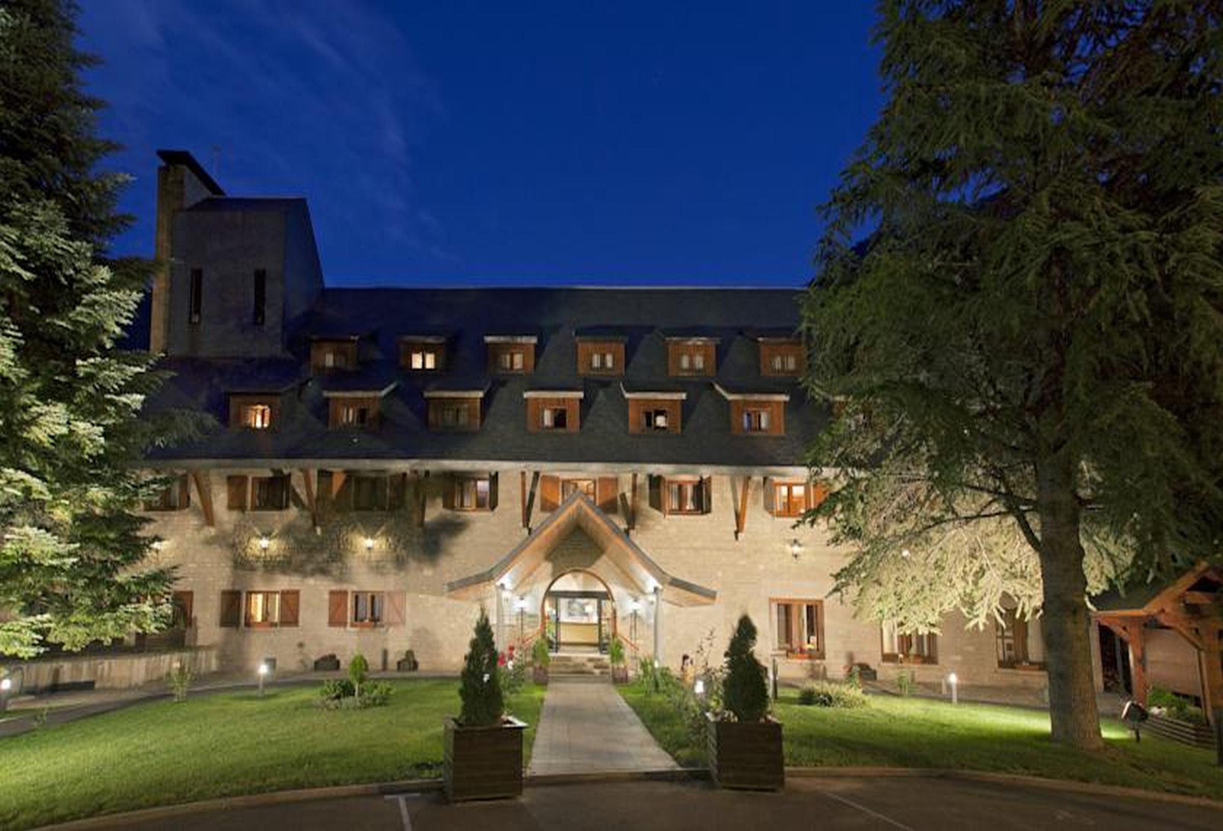 Parador De Arties Exterior photo