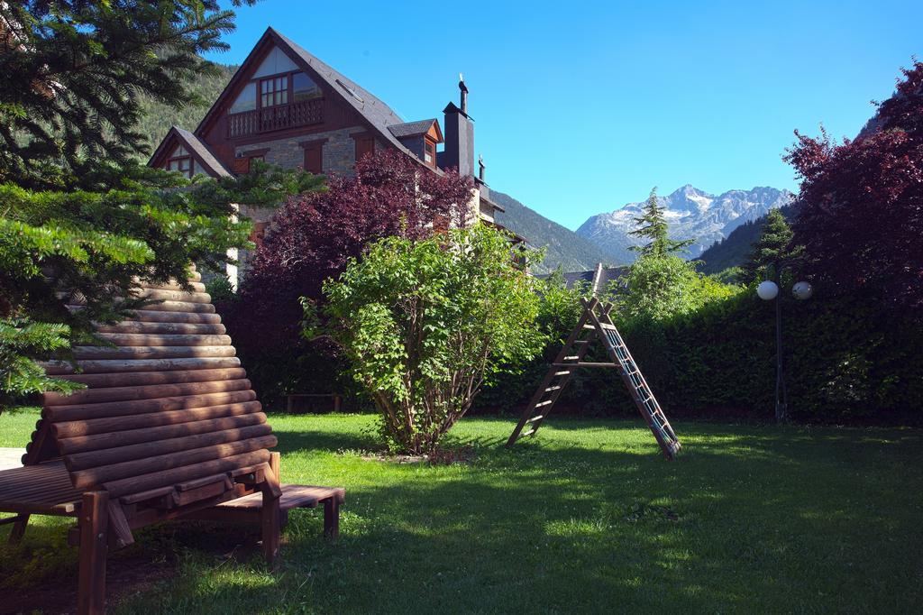Parador De Arties Exterior photo